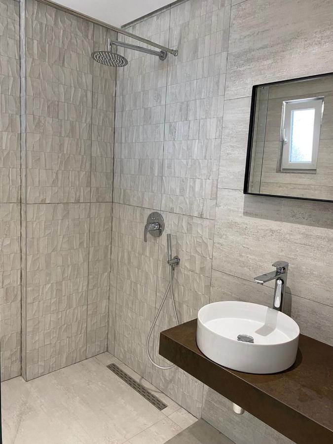 Eval Hotel Sarande Exterior photo