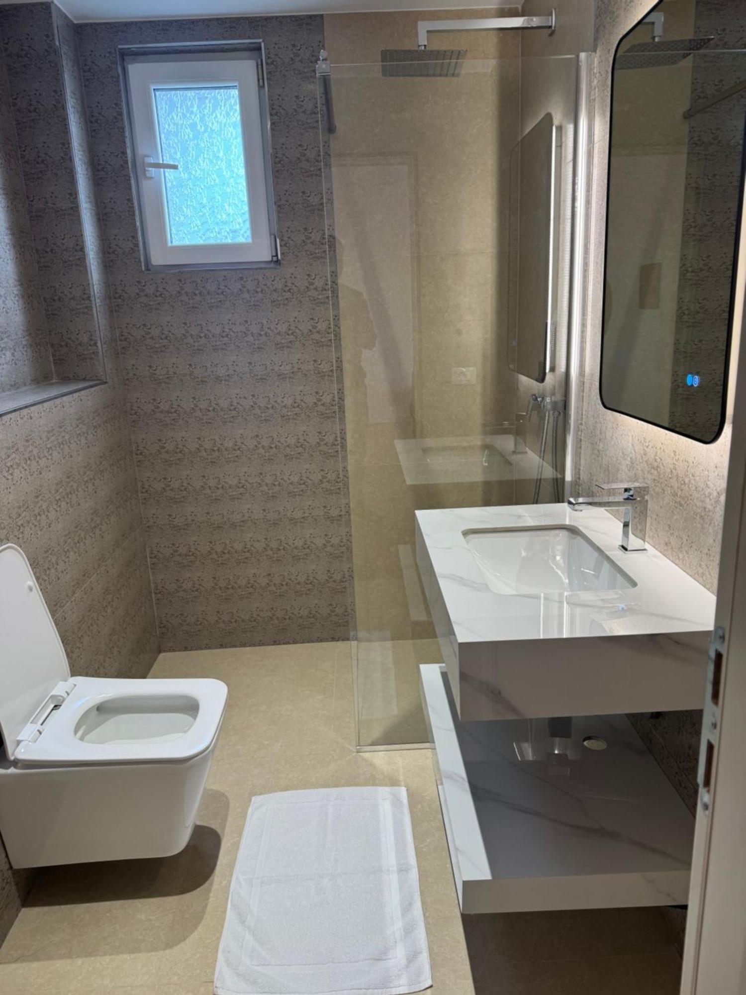 Eval Hotel Sarande Exterior photo